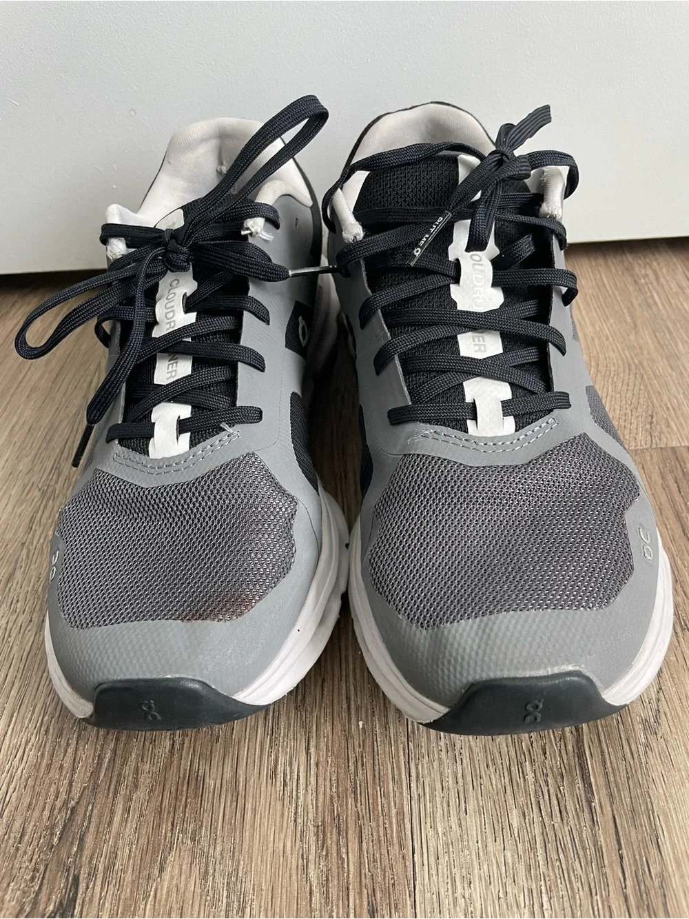 Women Size 7.5 On Running Cloudrunner Eclipse Black Gray Running Shoes